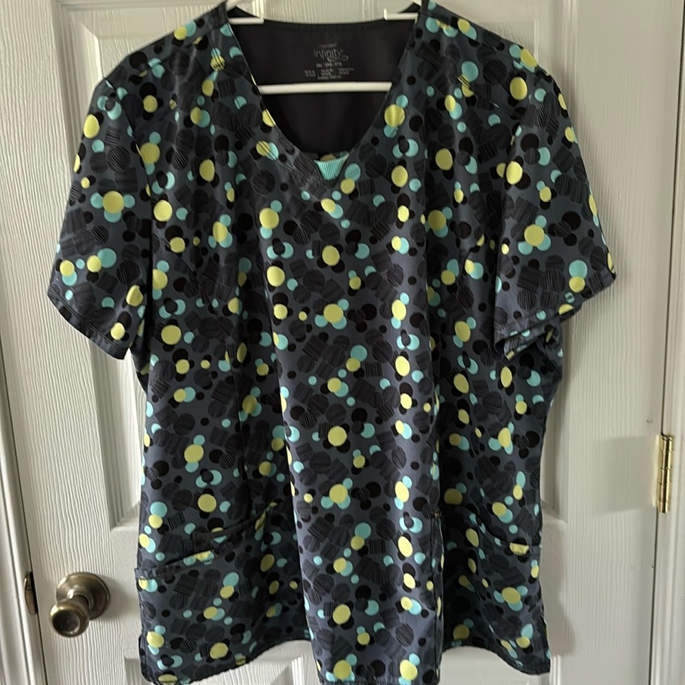 Women’s scrub top